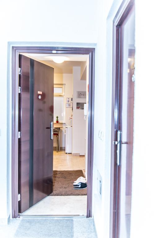 Apartment Flores 奥西耶克 外观 照片