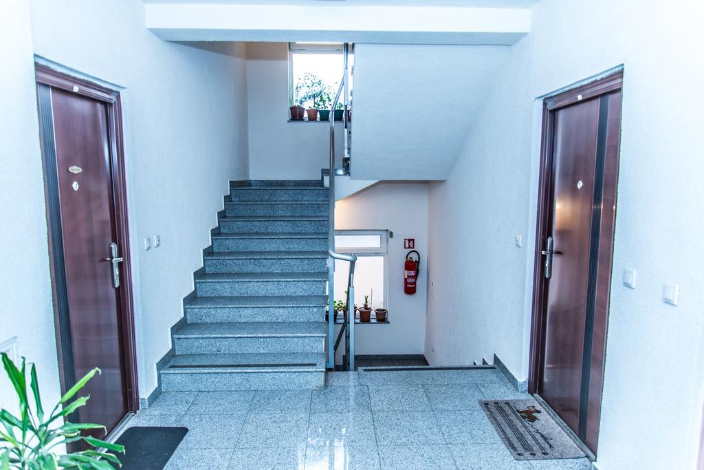 Apartment Flores 奥西耶克 外观 照片