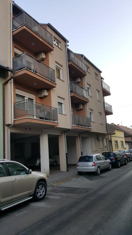 Apartment Flores 奥西耶克 外观 照片